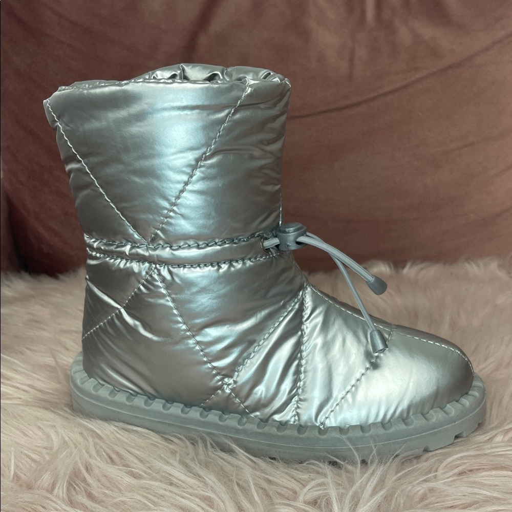 Silver Quilted Women's Boots